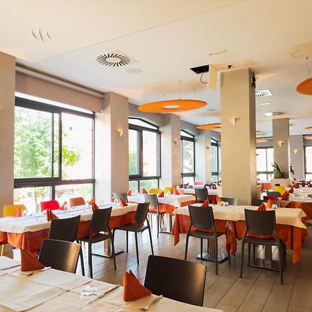Hotel Astoria Fidenza Eksteriør billede