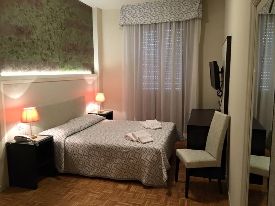 Hotel Astoria Fidenza Eksteriør billede