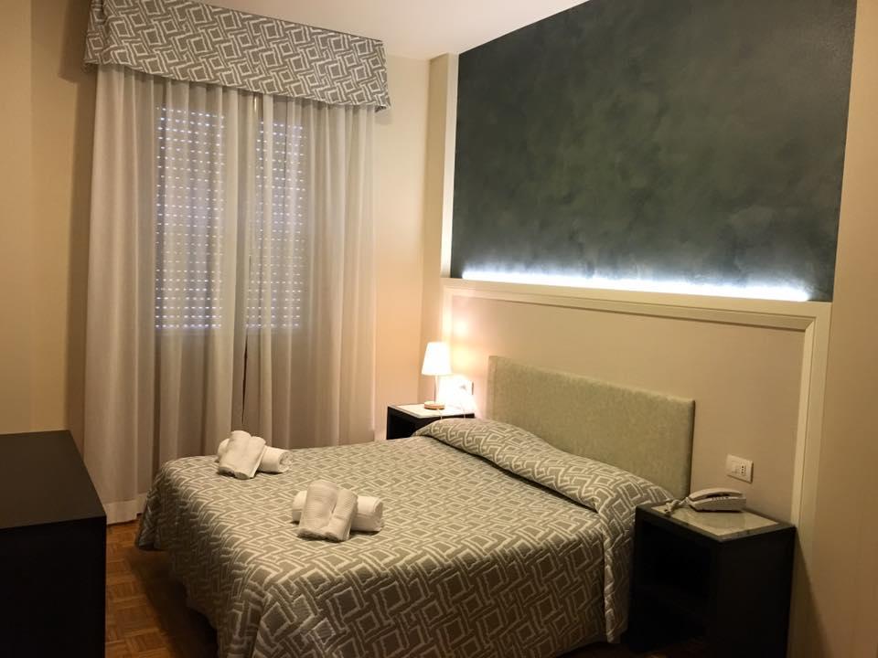 Hotel Astoria Fidenza Eksteriør billede